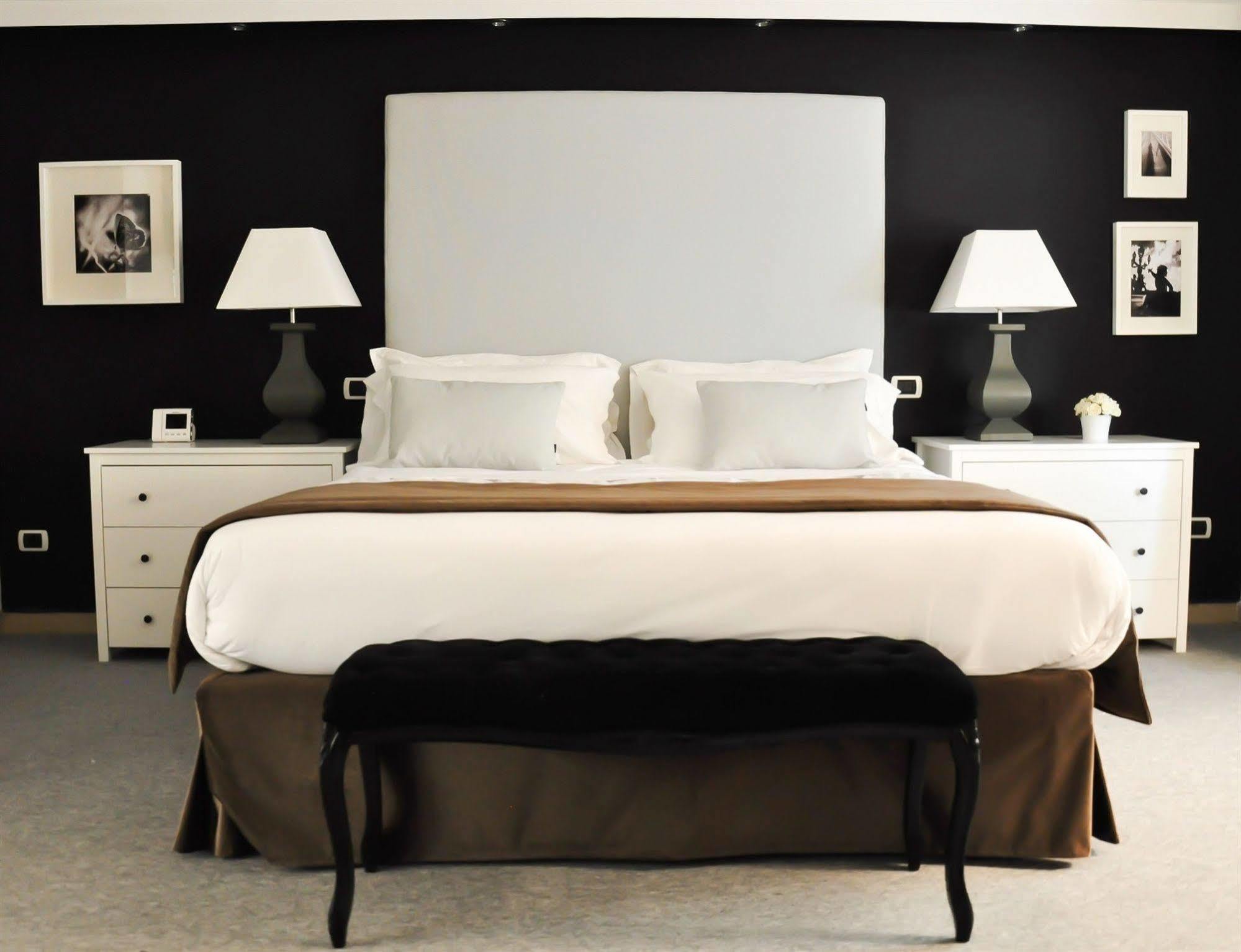 The Royals Experience Bed and Breakfast Neapel Exteriör bild